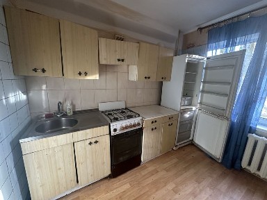 Оренда 2 кімнат квартири на правом