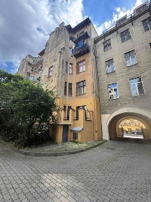 Продаж нежитлового приміщення у центрі Львова по вул. Кониського