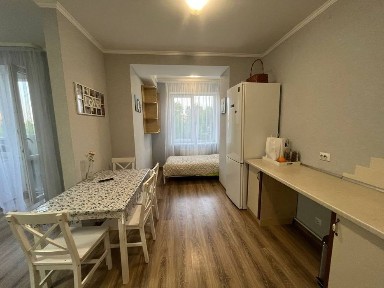 Продам власну 1 кімнатну квартиру біля Срібних Лелек