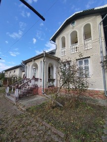 Продається будинок 20 км від міста Чернівці