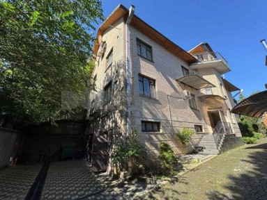 Продаж без %Котедж з гаражем, мансардою та ділянкою. Куренівка, Київ