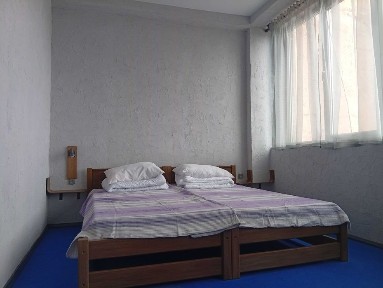 Двомісні номери. Правий берег.