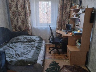 Частина цегляного будинку по вул Довженка (Толстого) ! DI