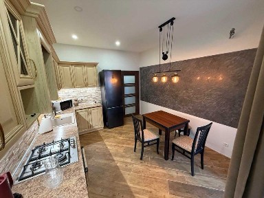 2-кімнатна ЖК Desna Residence зАВТОНОМНИМ ЖИВЛЕННЯМ 6 kW ІНВЕРТОР Deуe