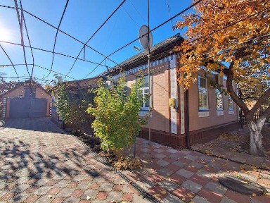 Продаж цегляного будинку з сучасним комбінованим опаленням!