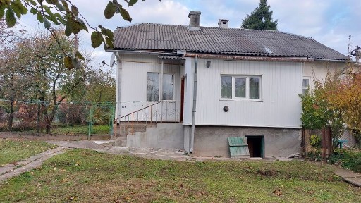 Продається 1/2 будинку