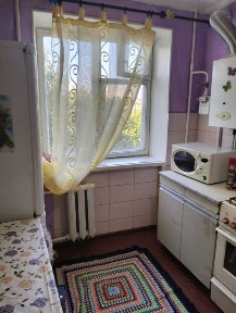 Терміновий продаж 1/4/5 квартиру в центрі міста, зручна локація