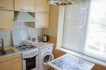 Продаж квартира 3 км. Біля метро Студентська