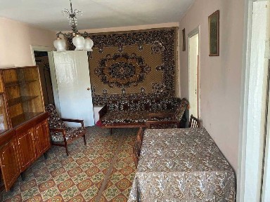 Продається 4 кімнатна квартира