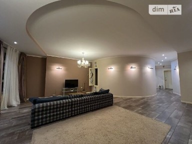 Здам подобово 1к квартиру на узвіз Кловський 7 • ID 32693743