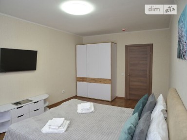 Ревуцького вулиця, район Дарницький, Київ, метро Харківська, вул. Ревуцького 54 • ID 32224330