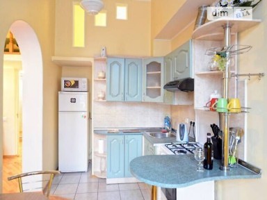 Здам подобово 3к квартиру на вул. Михайлівська 24 • ID 27882650