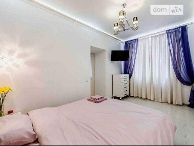 Велика Васильківська вулиця, район Голосіївський, Київ, метро Площа Українських Героїв (Льва Толстого), вул. Велика Васильківська • ID 24172962