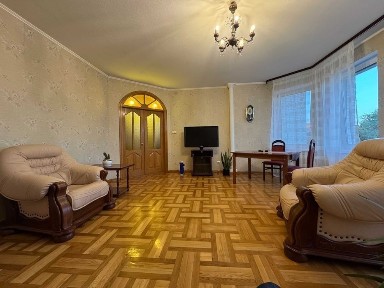 вулиця Юрія Іллєнка, мікрорайон Лук'янівка, район Шевченківський, Київ, метро Дорогожичі, вул. Юрія Іллєнка • ID 33563546