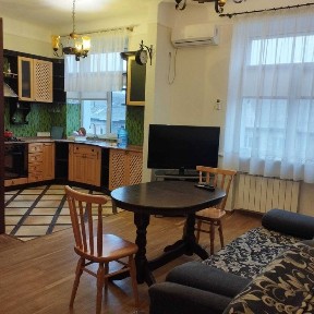 Метро Дарниця. С. Набоки ( Бажова ) 11/8 Здається 2-кімн. сталінка