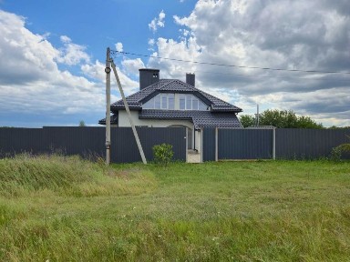 Продам сучасний будинок у Безлюдівці з гаражем і підвалом, 15 соток