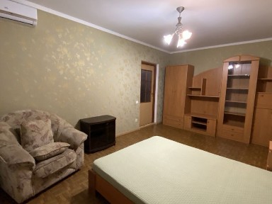 Київ, Дарницький, П. Григоренко 5