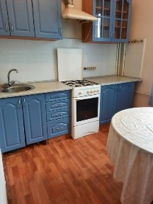 Сдам угол в комнате 22м с хозяйкой ул. Бреуса 2000грн