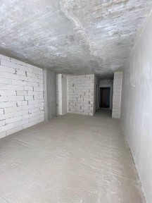 Квартира. Центр міста, поруч озера. Панорамні вікна, новобуд.