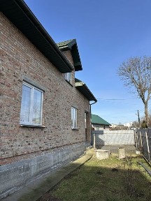 Продаж окремостоячого будинку в Оброшине
