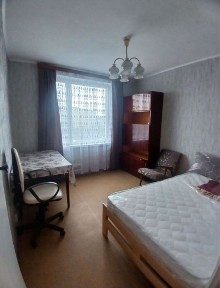 Сдам 2 комнатную квартиру за Компасом первый дом