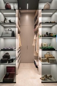 Власник, центр, клубний будинок