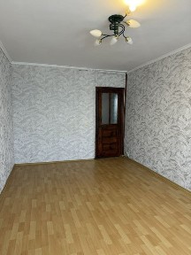 Продаж 2-х кімнатна по вулиця Прилуцька