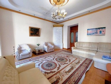 Аренда 3-комнатной квартиры 97 м², Дерибасовская ул., 31