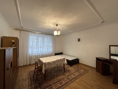 3 кім. квартира вул. Галицька