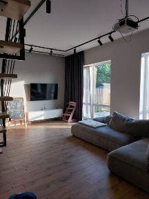 Затишний будинок 100кв. м, 10 хвилин до метро