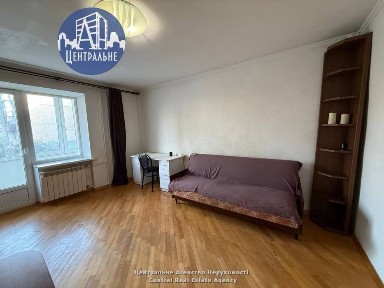 Оренда 2-кімнатноі квартири по вул. Полєтаєва