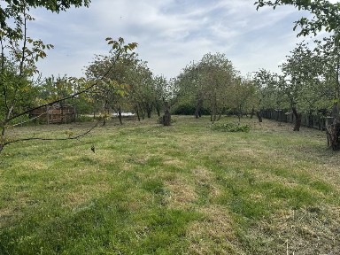 Продам земельну ділянку з будинком, Жуляни, Київ