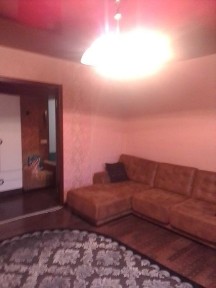 здається 2 кімнатна квартира на Подолі з 21 лист.