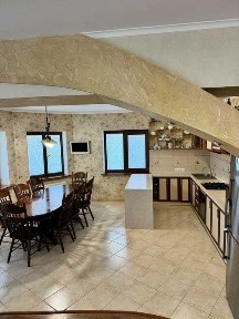 НОВА ЦІНА. Продаж двоповерхового будинку в Ц-М районі, Карачуни