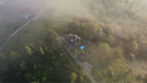 Продається шикарний будинок в горах в Яремчі