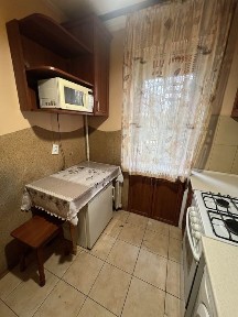 Оренда 1 кім. кв. вул Пулюя