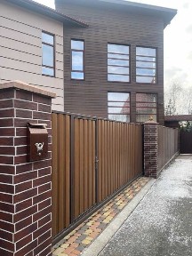 Мега Будинок в м Вишгород генератор бомбосховище Вид на Дніпро