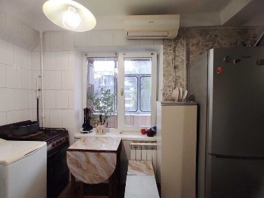 Межовий пров. 5-А, однокімн. в хорошому стані.