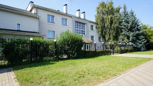 Оренда нежитлової будівлі 620 кв. м з окремим входом біля метро Нивки