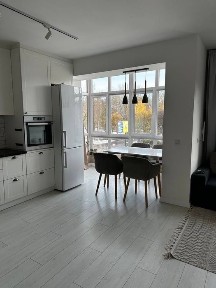 Оренда 2 км квартири з опцією 3 км поруч з стометрівкою