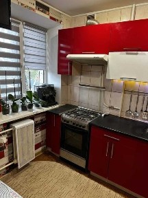 2-х кім. квартира на 2-му поверсі, зуп. Фурманова