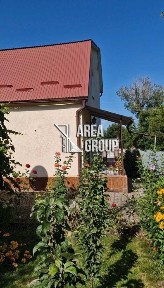 Продам будинок з гаражем, городом і підвалом