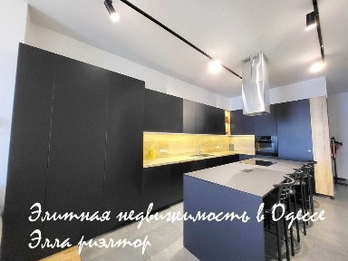 вулиця Віри Інбер, мікрорайон Ланжерон, район Приморський, Одеса, вул. Віри Інбер 5 • ID 33676179