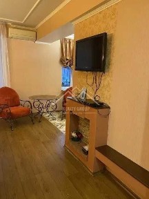 Оренда однокімнатної квартири-студії на Соцмісті по Соборності.