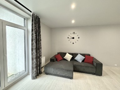 Продам новый 2-х этажный дом в городе