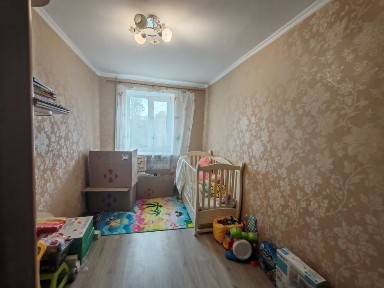 Трёх комнатная квартира Жилпоселок