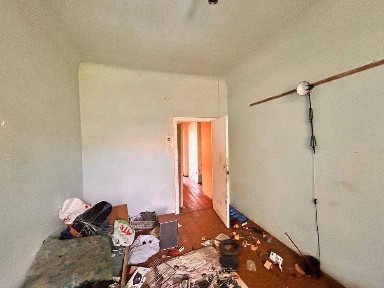 Продаю квартиру 2.5 кімнати із 3 кімнат вул. Січеславській