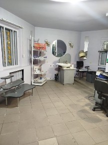 Продам в районі вокзалуі Нової Водолаги перукарню