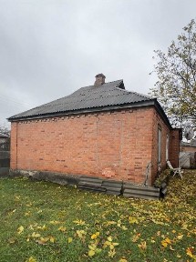 Продам уютный дом усадьбу в г. Змиев!