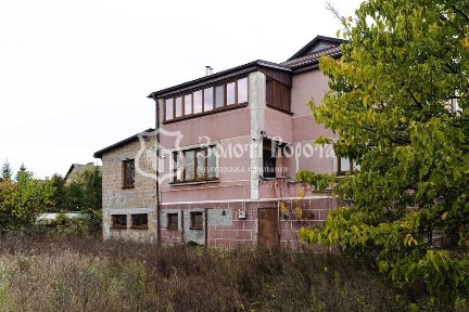 Будинок, 2пов. Під ремонт. с. Пухівка, Броварський район